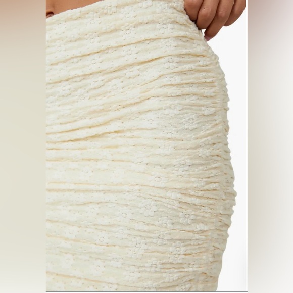Free People  Convertible Miniskirt Cream. Size S - Picture 4 of 7